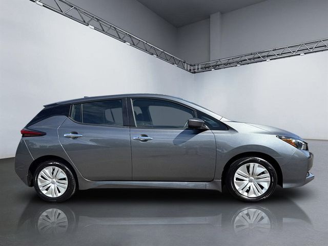 2023 Nissan Leaf S Hatchback - 22880493 - 2