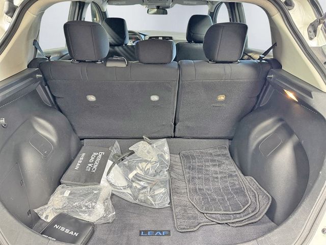 2023 Nissan Leaf S Hatchback - 22880494 - 18