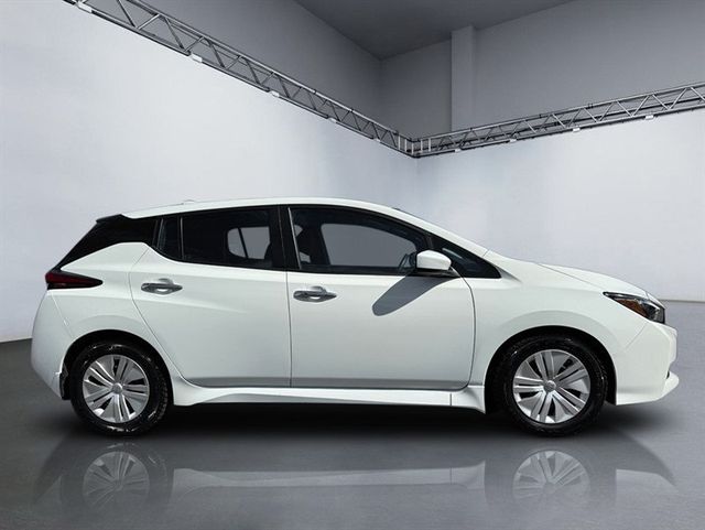 2023 Nissan Leaf S Hatchback - 22880494 - 2