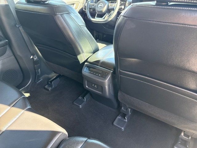 2023 Nissan Pathfinder SL 2WD - 22933735 - 17