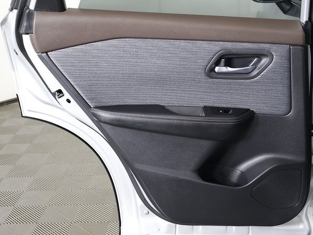 2023 Nissan Rogue AWD SV - 22935618 - 22