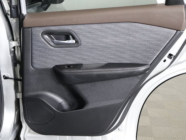 2023 Nissan Rogue AWD SV - 22935618 - 23