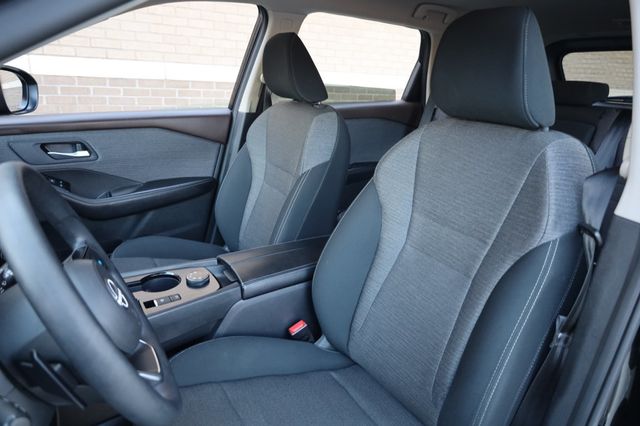 2023 Nissan Rogue AWD SV - 22866432 - 16