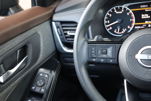 2023 Nissan Rogue AWD SV - 22866432 - 31