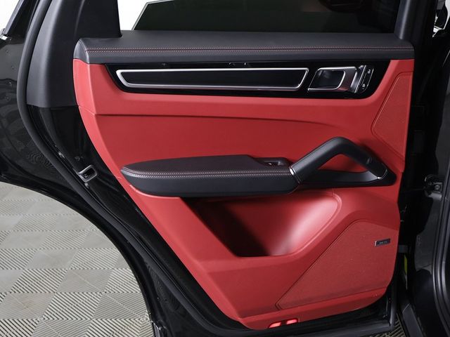 2023 Porsche Cayenne GTS - 22869465 - 28