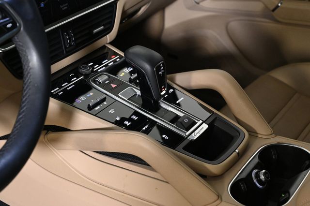2023 Porsche Cayenne Platinum Edition - 22925199 - 25