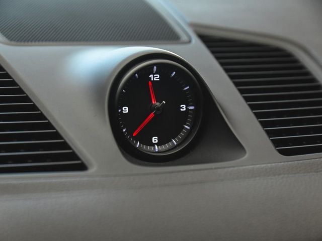 2023 Porsche Cayenne Platinum Edition - 22910725 - 19