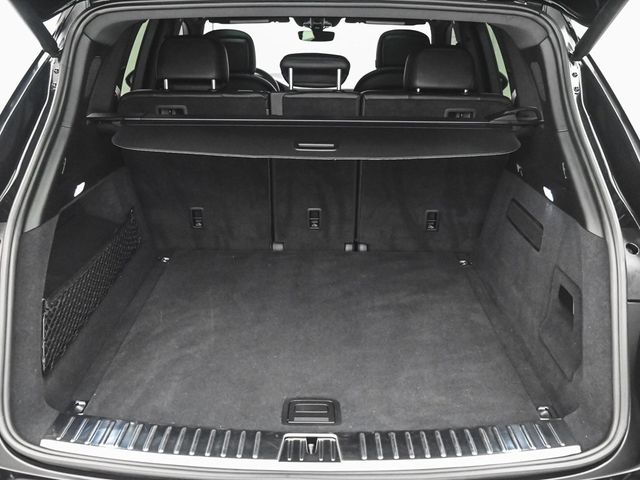2023 Porsche Cayenne Platinum Edition - 22910725 - 34