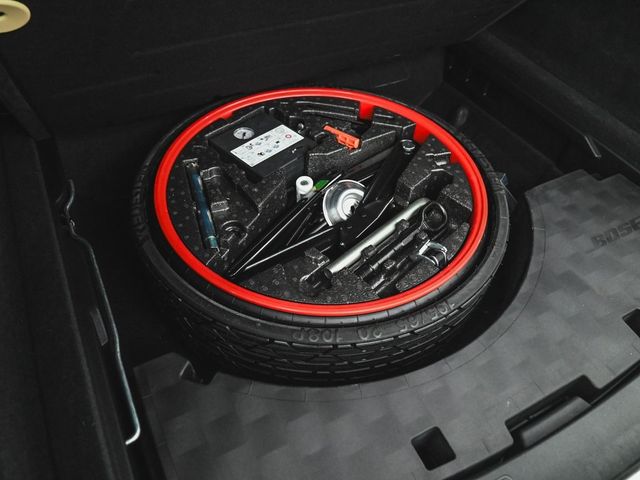 2023 Porsche Cayenne Platinum Edition - 22910725 - 35