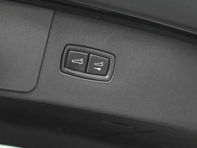 2023 Porsche Cayenne Platinum Edition - 22910725 - 36