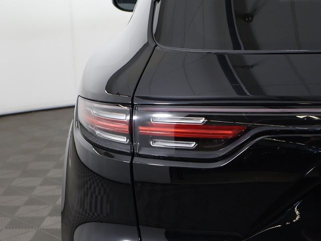 2023 Porsche Cayenne Platinum Edition - 22928362 - 17