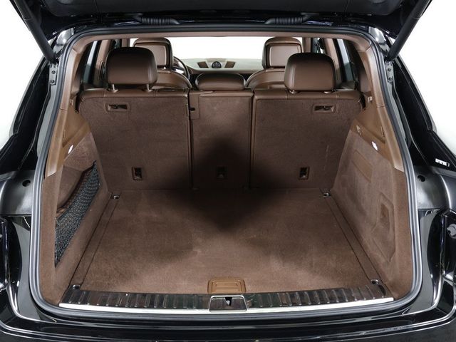 2023 Porsche Cayenne Platinum Edition - 22928362 - 21
