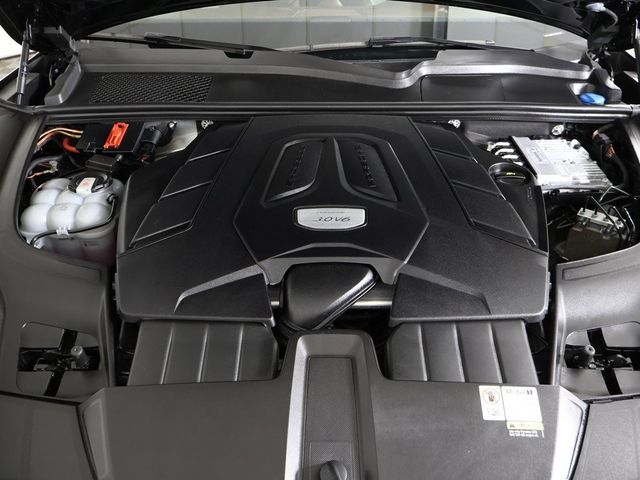 2023 Porsche Cayenne Platinum Edition - 22928362 - 24
