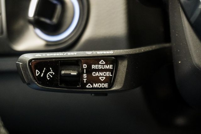 2023 Porsche Cayenne Platinum Edition Coupe - 22890406 - 35