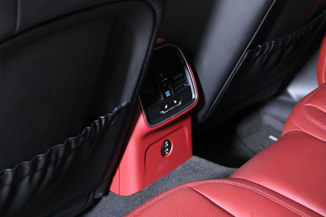 2023 Porsche Macan T - 22908170 - 19