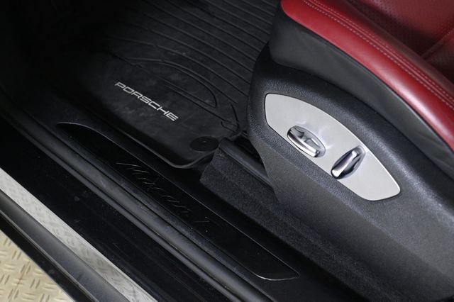 2023 Porsche Macan T - 22908170 - 25