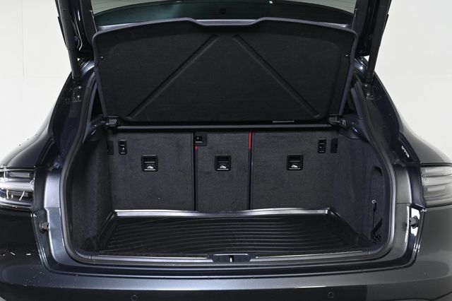 2023 Porsche Macan T - 22908170 - 27