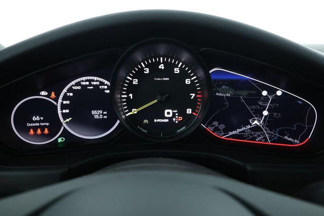 2023 Porsche Panamera 4 E-Hybrid Platinum Edition AWD w/ 21'' Wheels & Rear 2+1 Seats - 22906979 - 12