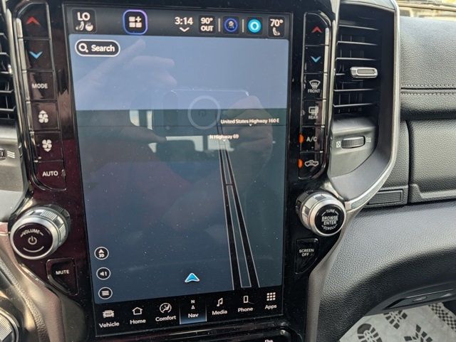 2023 Ram 1500 Laramie 4x4 Crew Cab 5'7" Box - 22930370 - 11