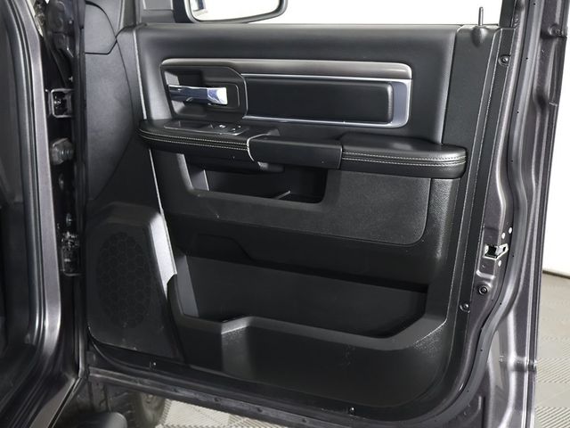 2023 Ram 1500 Classic Warlock 4x4 Crew Cab 5'7" Box - 22924838 - 19