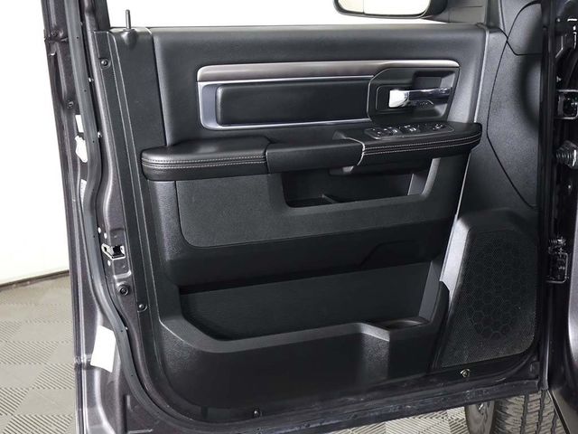 2023 Ram 1500 Classic Warlock 4x4 Crew Cab 5'7" Box - 22936061 - 18