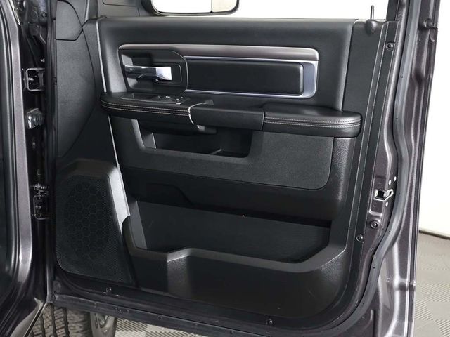 2023 Ram 1500 Classic Warlock 4x4 Crew Cab 5'7" Box - 22936061 - 19