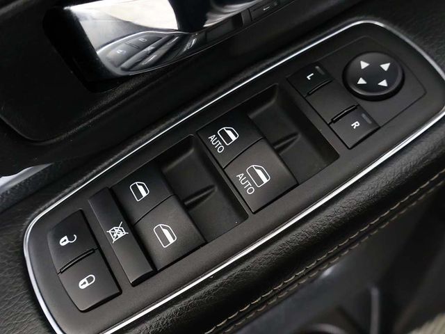 2023 Ram 1500 Classic Warlock 4x4 Crew Cab 5'7" Box - 22936061 - 32