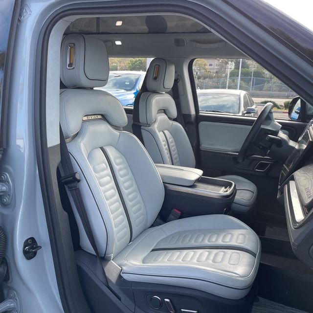 2023 Rivian R1S Adventure/OuadMotor/LargePack/AdaptiveCruiseControl/BlindSpot - 22937609 - 9
