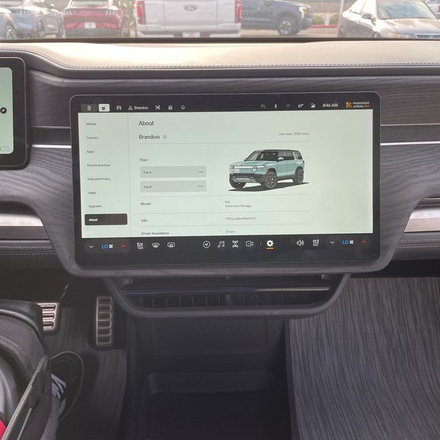 2023 Rivian R1S Adventure/OuadMotor/LargePack/AdaptiveCruiseControl/BlindSpot - 22937609 - 15