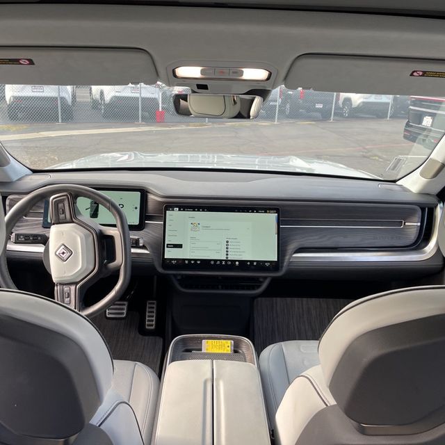 2023 Rivian R1S Adventure/OuadMotor/LargePack/AdaptiveCruiseControl/BlindSpot - 22937609 - 7