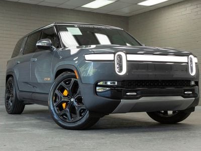 2023 Rivian R1S