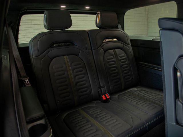 2023 Rivian R1S Adventure Quad-Motor Large Pack - 22871152 - 19