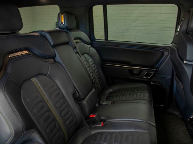 2023 Rivian R1S Adventure Quad-Motor Large Pack - 22871152 - 21