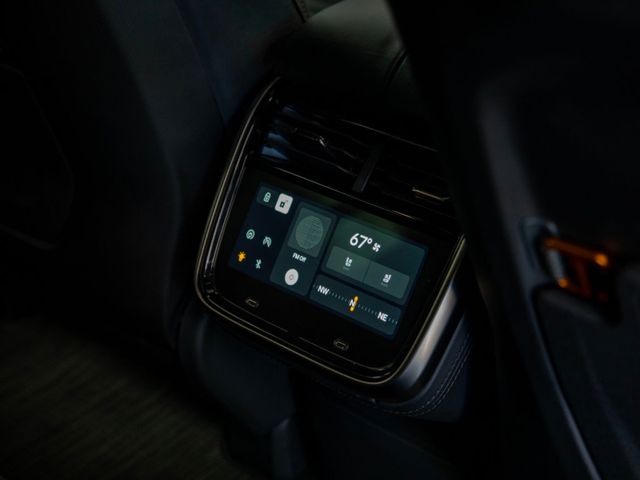 2023 Rivian R1S Adventure Quad-Motor Large Pack - 22871152 - 22