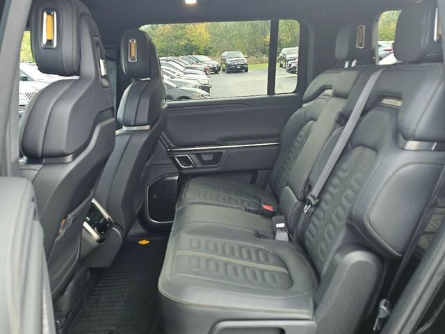 2023 Rivian R1S Adventure Quad-Motor Large Pack - 22938169 - 18