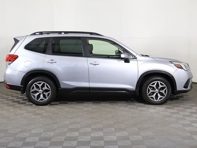 2023 Subaru Forester Premium CVT - 22897763 - 18