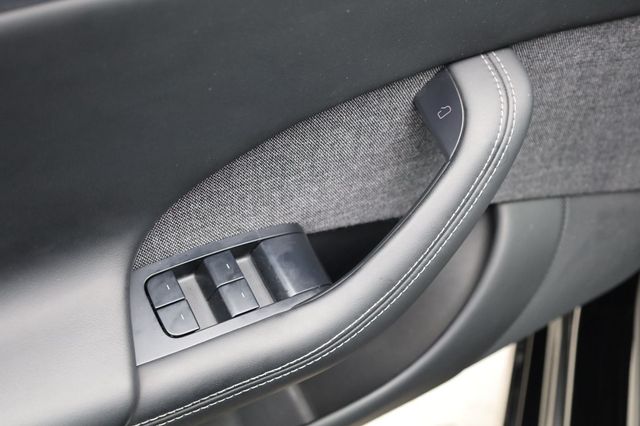 2023 Tesla Model S AWD - 22935970 - 32