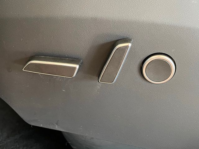 2023 Tesla Model X AWD - 22939352 - 12