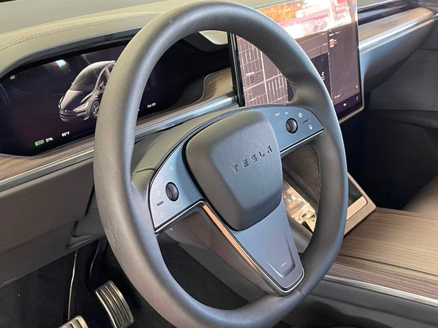2023 Tesla Model X AWD - 22939352 - 13