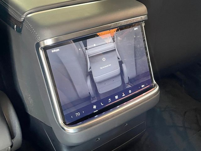 2023 Tesla Model X AWD - 22939352 - 17