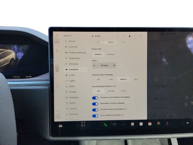 2023 Tesla Model X AWD with 6 Seat Interior and Yoke Steering Wheel - 22934285 - 10