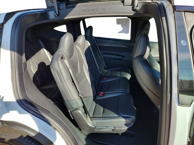 2023 Tesla Model X AWD with 7 Seat Interior and Yoke Steering Wheel - 22934616 - 11