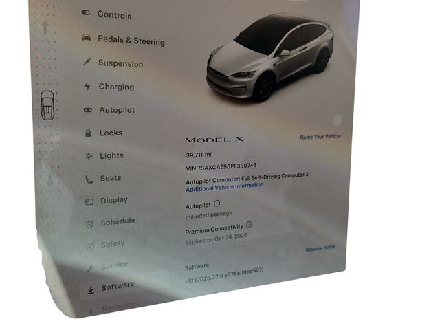 2023 Tesla Model X AWD with 7 Seat Interior and Yoke Steering Wheel - 22934616 - 20