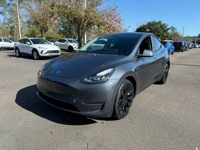 2023 Tesla Model Y Long Range's photo