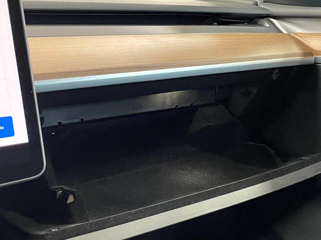 2023 Tesla Model Y Performance AWD - 22938154 - 44