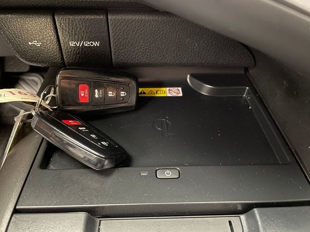 2023 Toyota Camry Hybrid SE CVT - 22922827 - 25