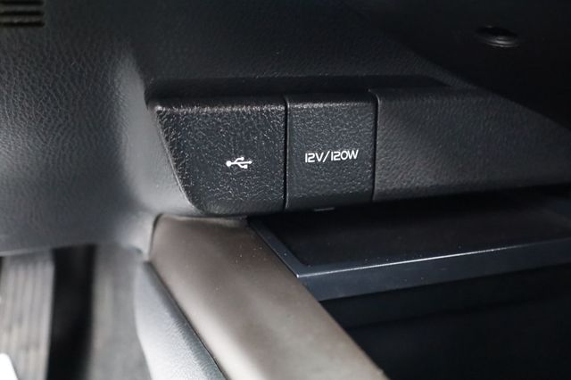 2023 Toyota Camry SE Automatic - 22935932 - 35