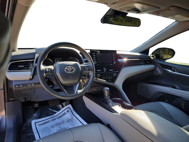 2023 Toyota Camry SE Automatic with Power Moonroof and Blind Spot Monitor - 22935174 - 12