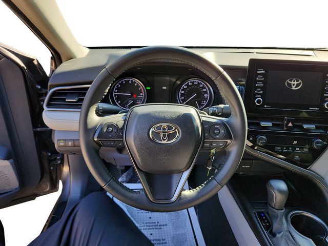 2023 Toyota Camry SE Automatic with Power Moonroof and Blind Spot Monitor - 22935174 - 13