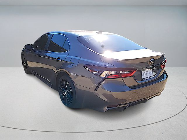 2023 Toyota Camry SE Automatic with Power Moonroof and Blind Spot Monitor - 22935174 - 3